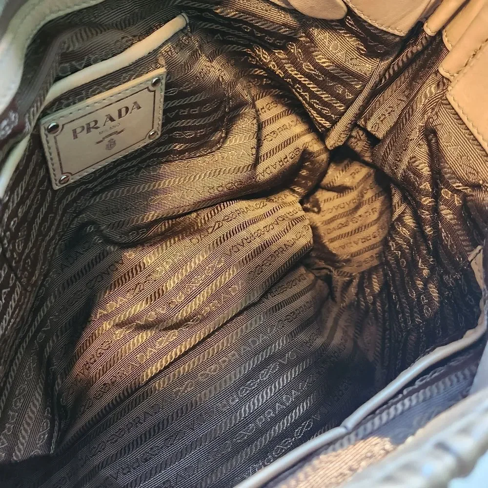 PRADA MATELASSÉ Leather Flap Hobo bag in GUC